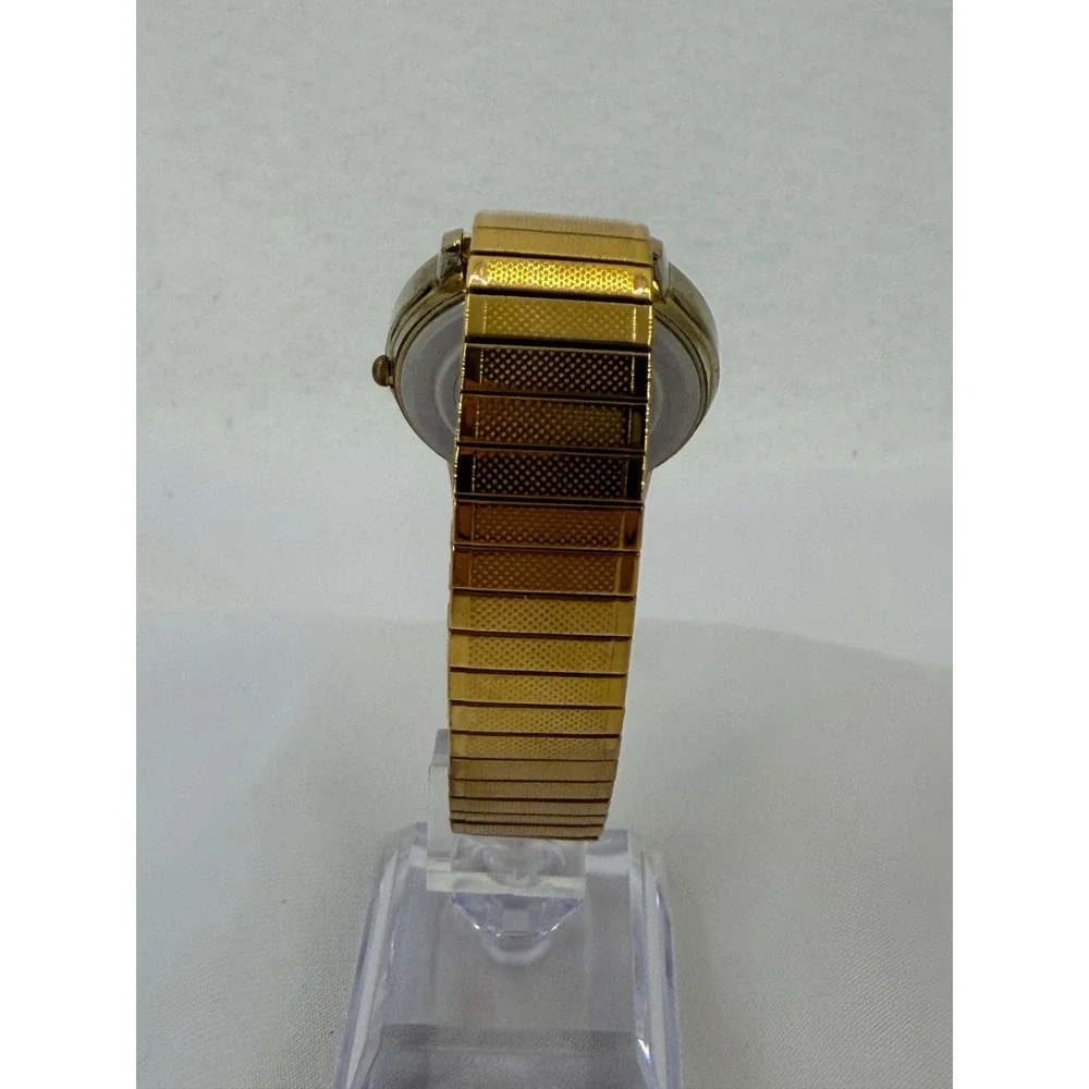 Timex Indiglo WR 30M Gold Tone Day Date Expansion Band Watch CR2016 KO